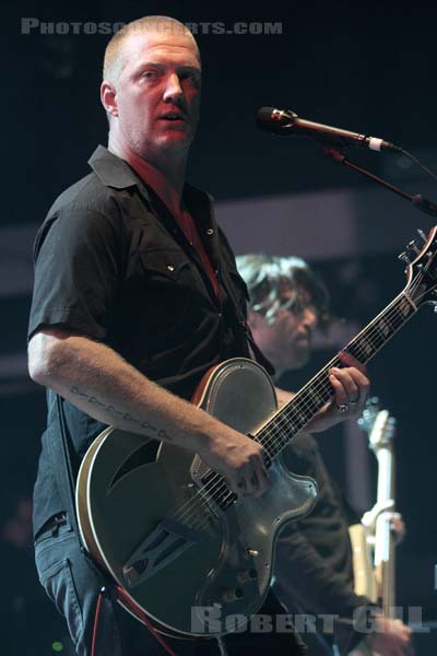 QUEENS OF THE STONE AGE - 2013-06-19 - PARIS - Le Trianon - Joshua Michael Homme III - Michael Jay Shuman